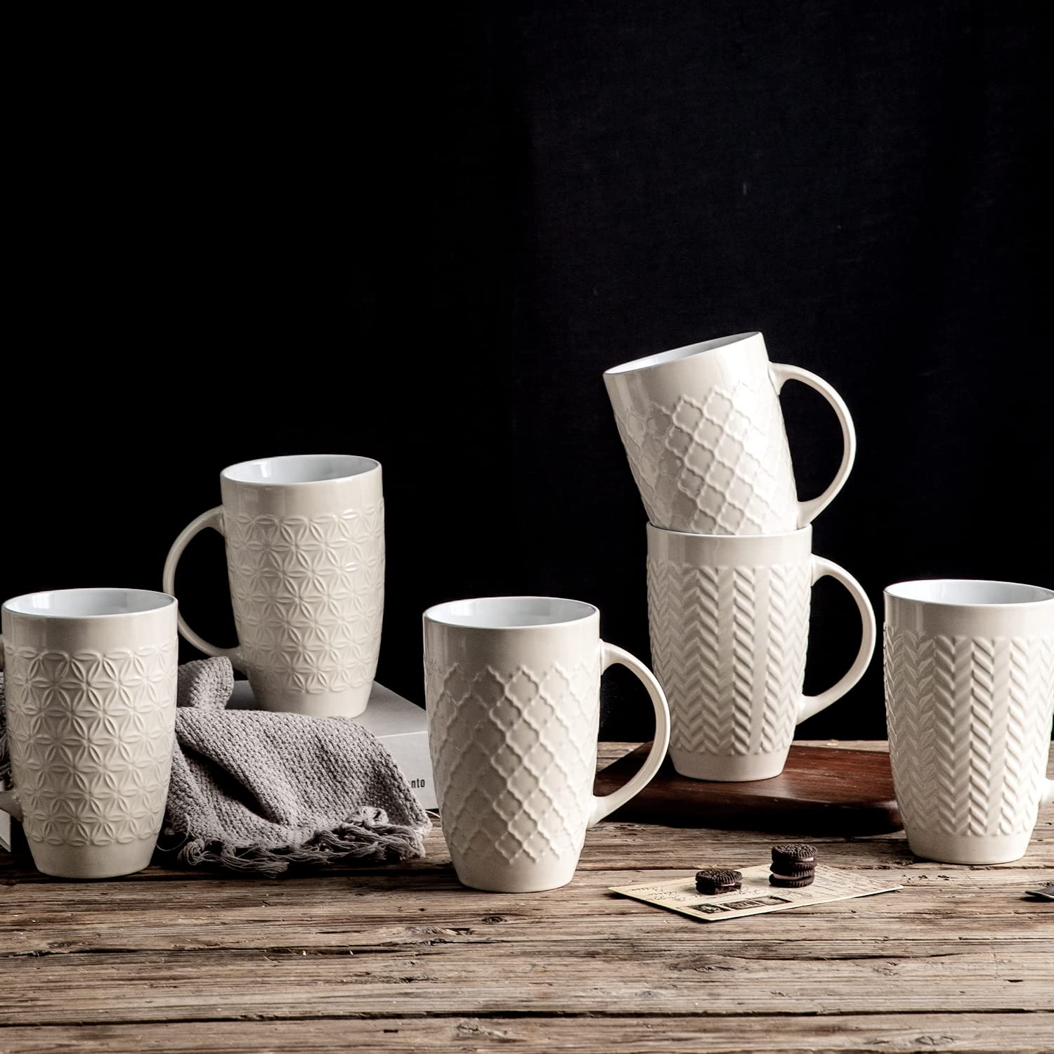 AmorArc mug in microwave to show heat-safe convenience and reheating benefit