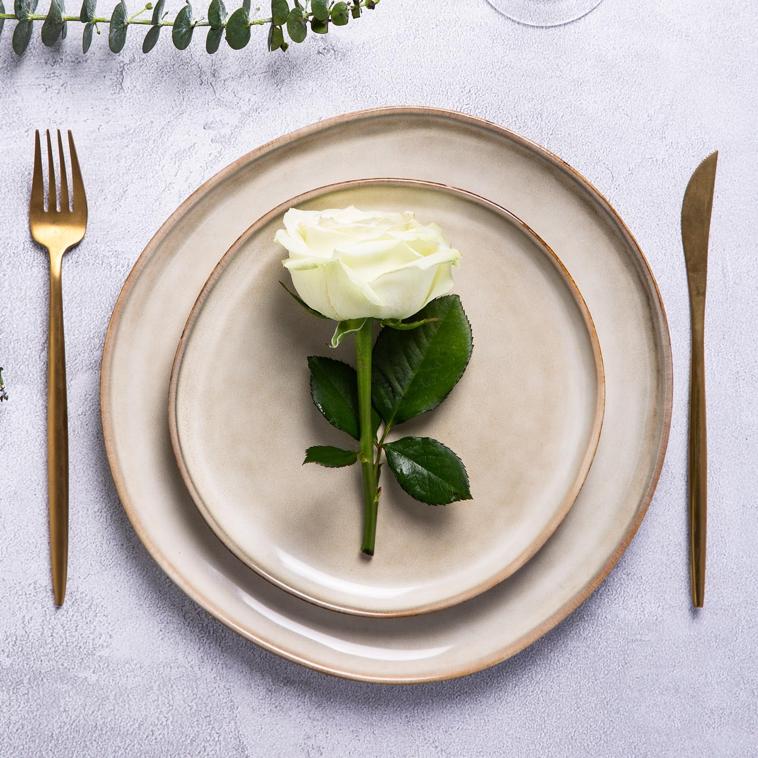AmorArc 8.5-inch salad plate beside bread showing versatile serving use