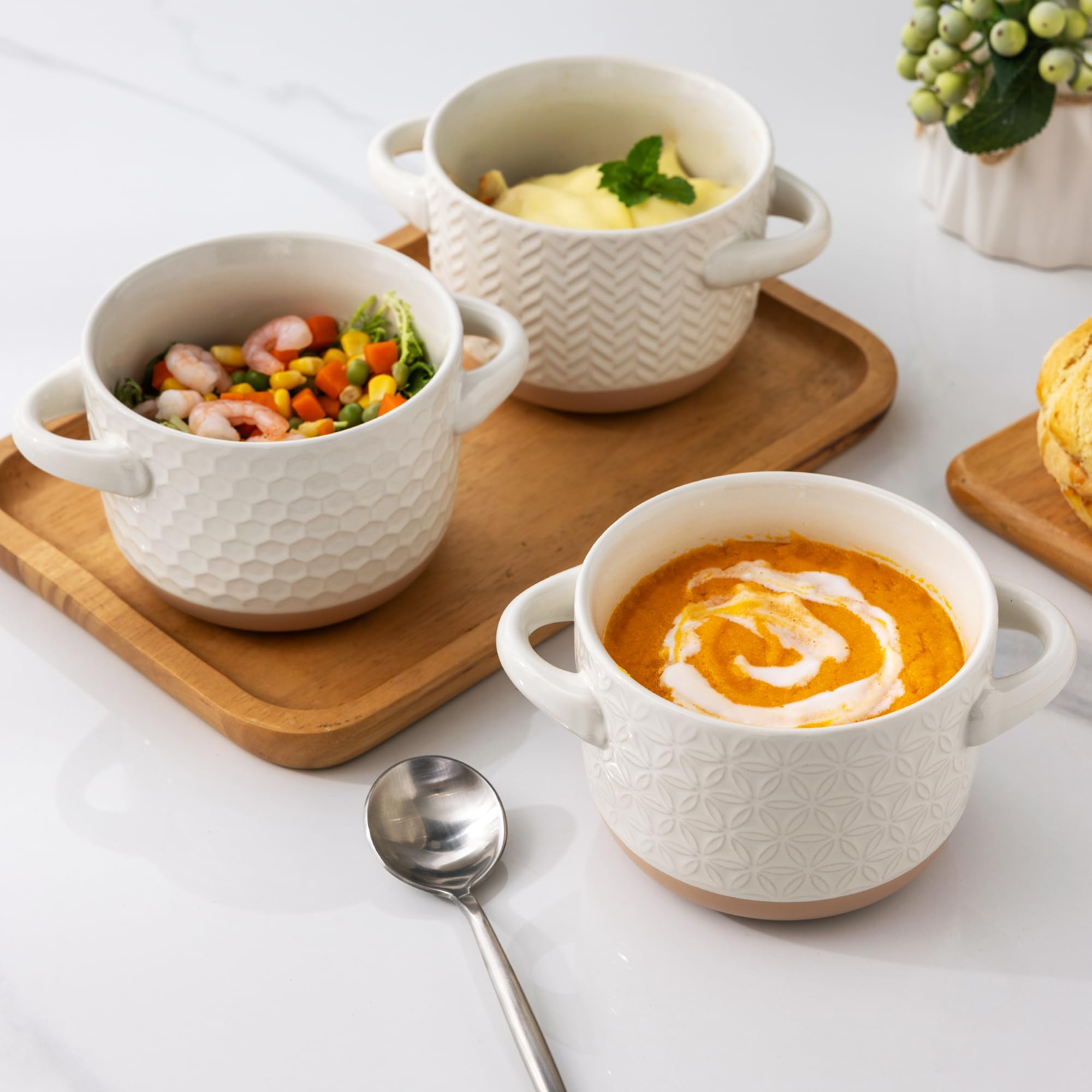 AmorArc bowl next to hand showing 24 oz portion size clarity