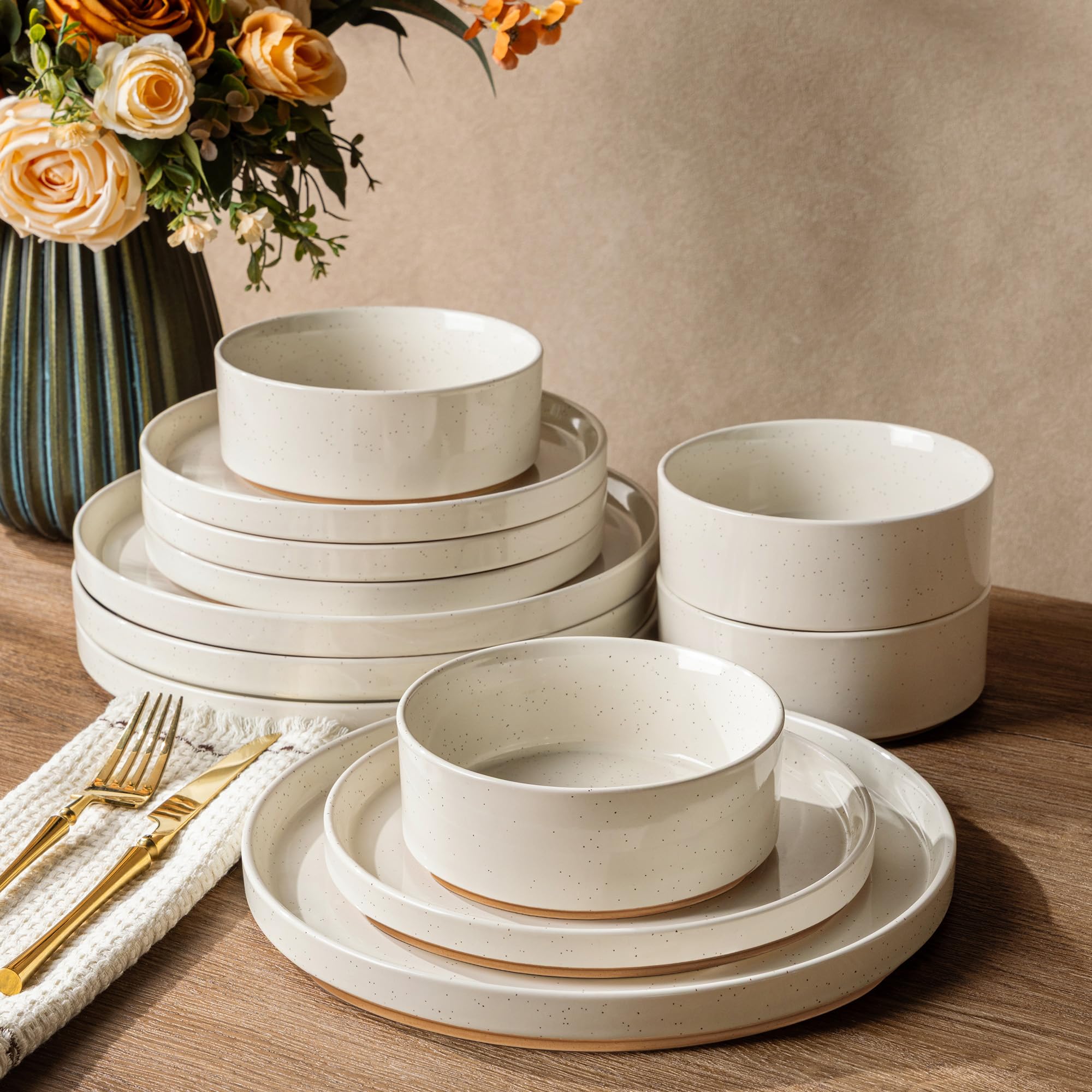 AmorArc styled table setting with plates and bowls enhancing meal presentation