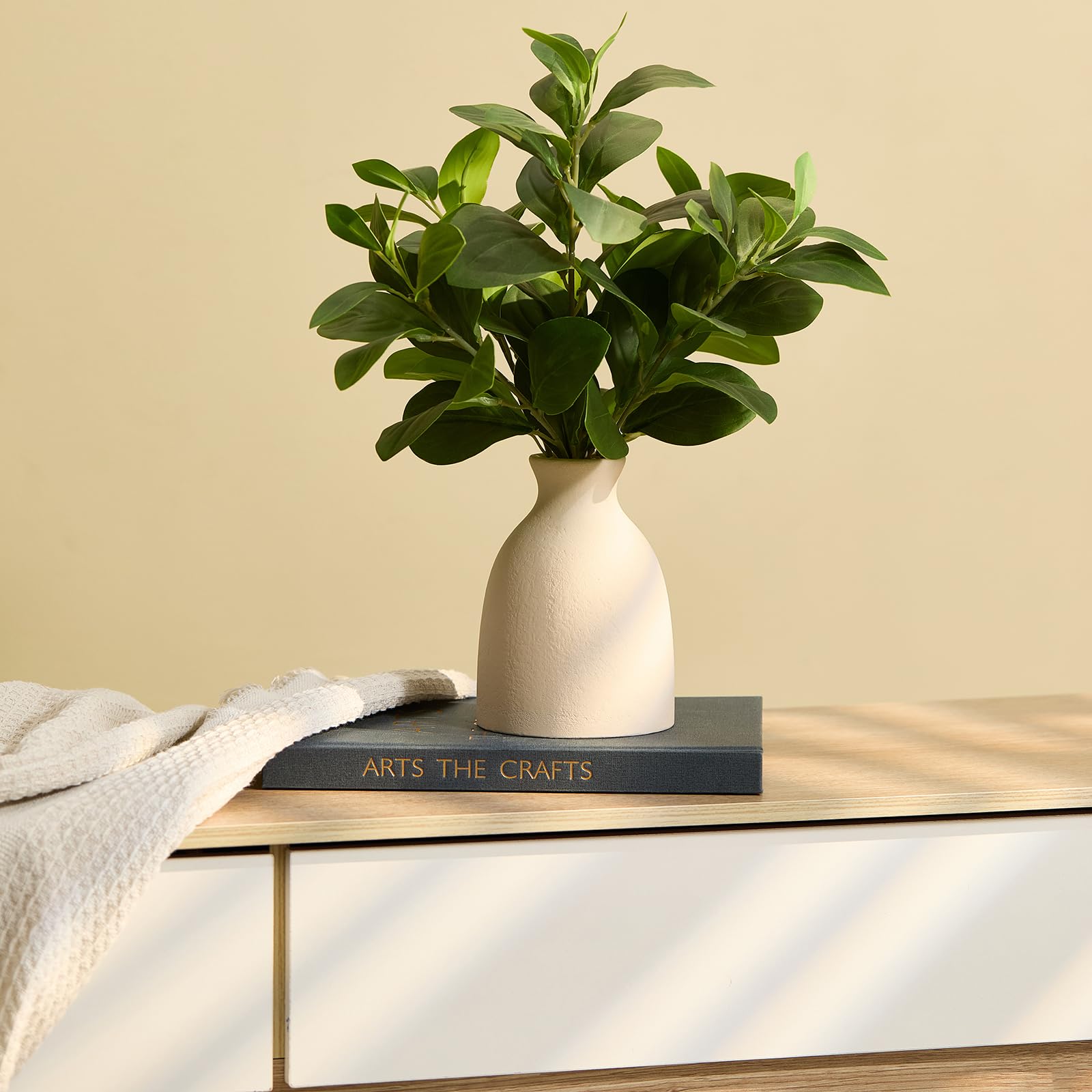 Amore Florals detailed view of stems and leaf veins, enhances natural look