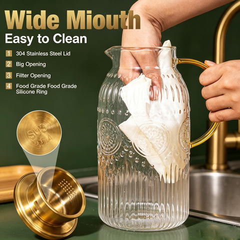 Amzcku pitcher pouring into glass illustrating easy, drip-free serving