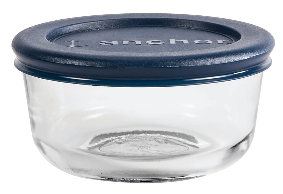 Anchor Hocking close-up of navy SnugFit lid showing secure seal and BPA-free labeling for safer transport