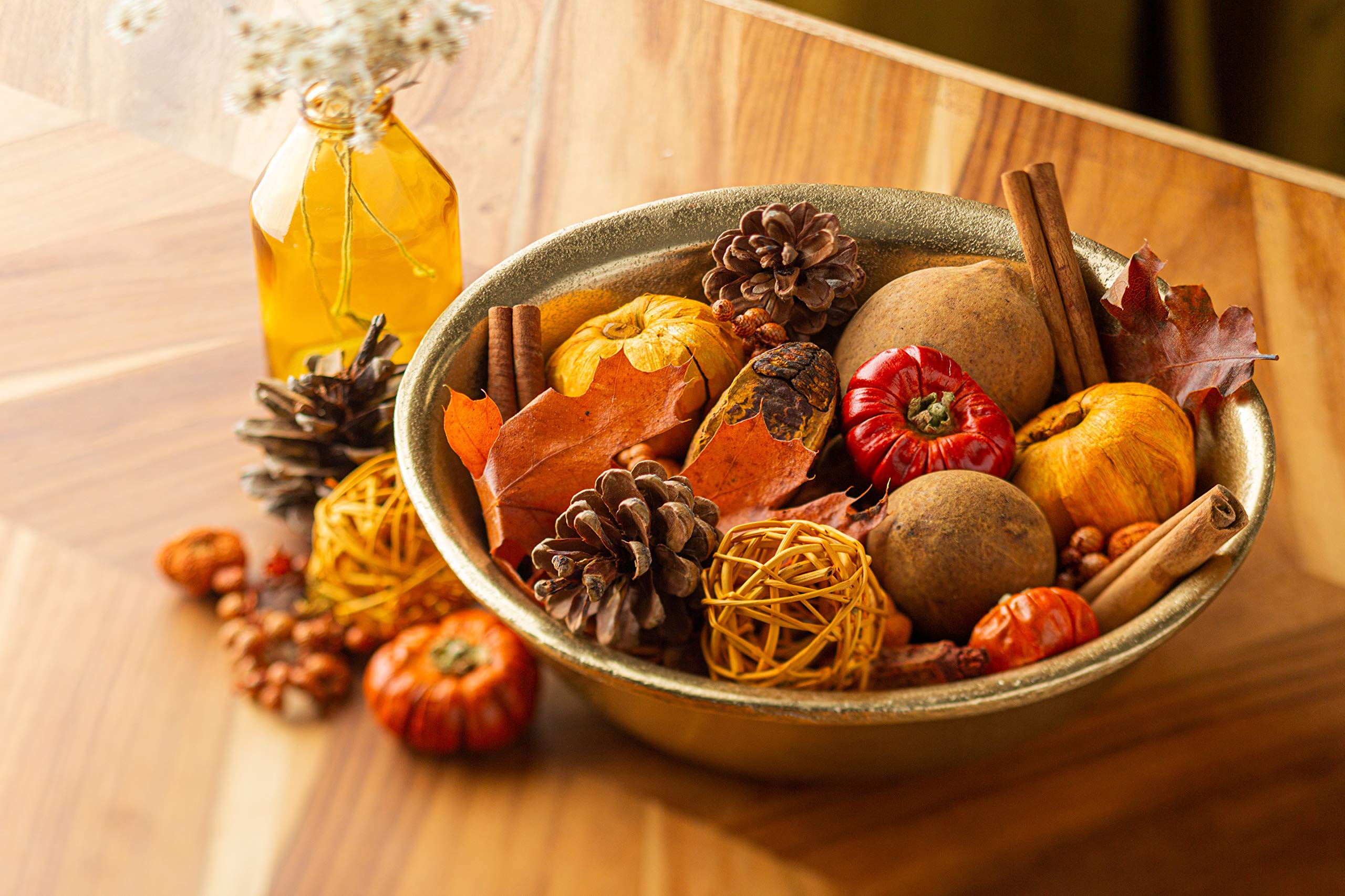 ANDALUCA potpourri in decorative bowl on table creating cozy fall ambience