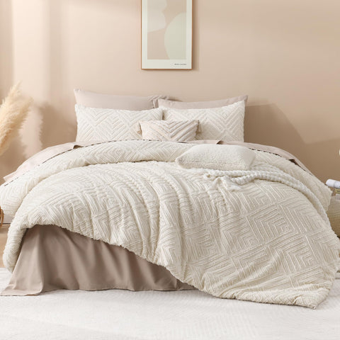 Andency reverse brushed polyester detail for soft, skin-friendly comfort