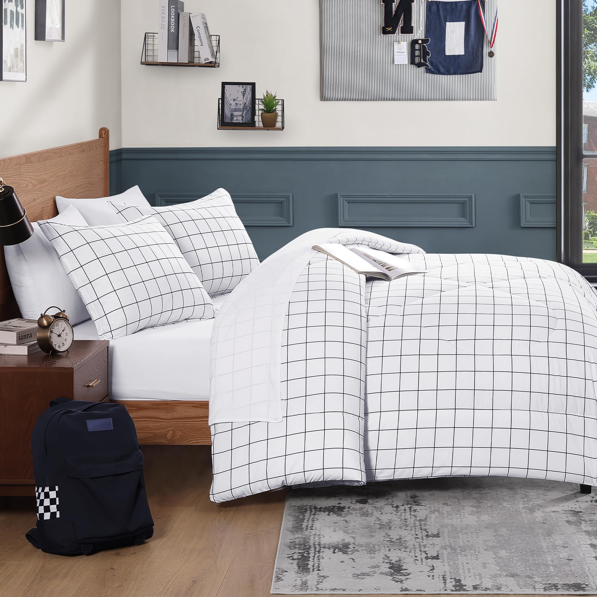 Andency comforter corner loops and edge detail enabling secure duvet attachment