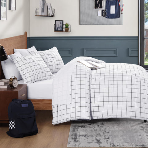 Andency comforter corner loops and edge detail enabling secure duvet attachment