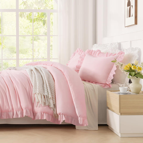 Andency vacuum-packed bedding in shipping state illustrating easy unpacking and care