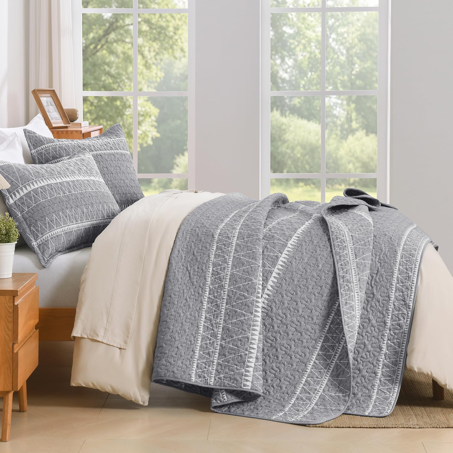 Andency reversible pattern view showing both sides and styling versatility benefit