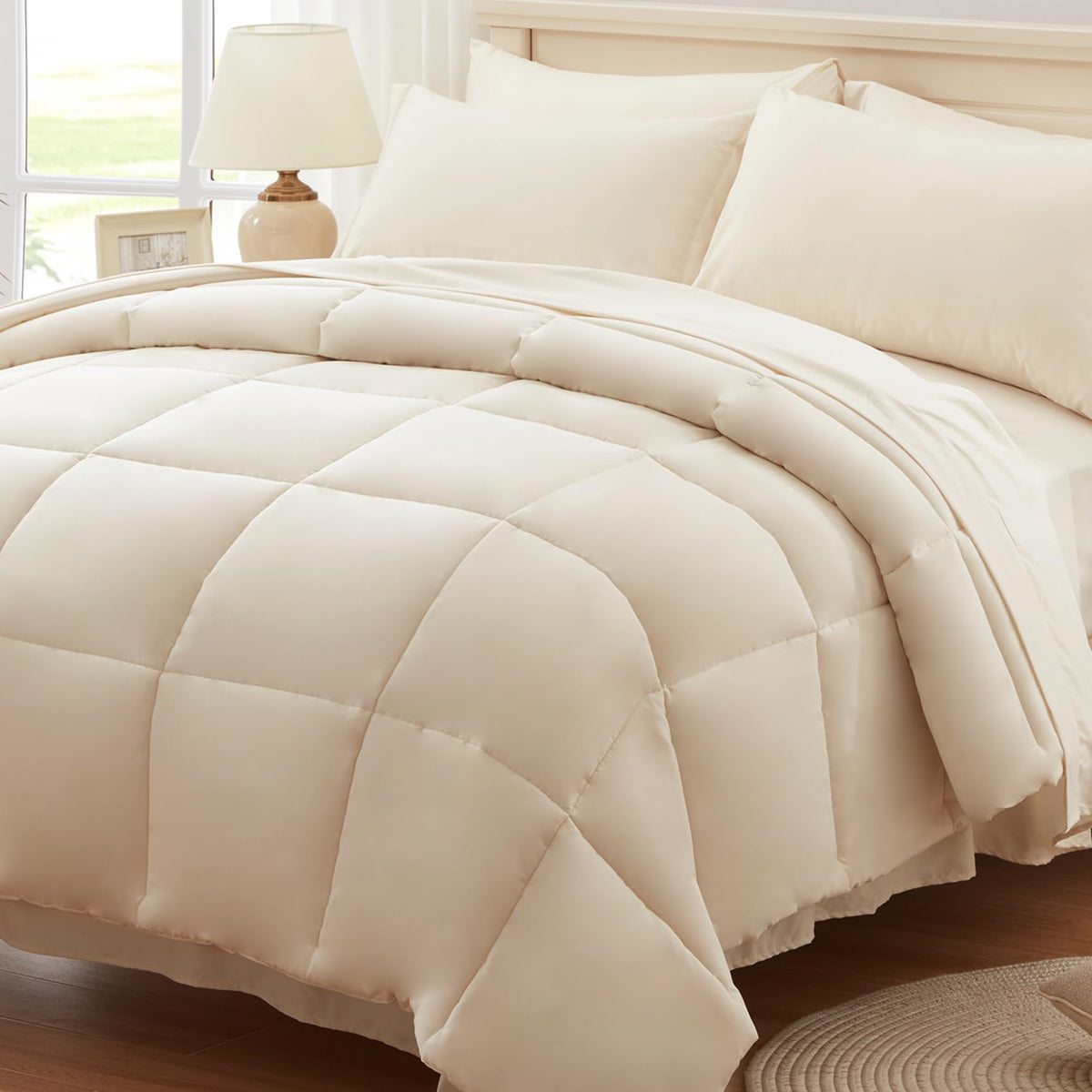 Anluoer comforter front view showing plush loft and clean finish for cozy sleep