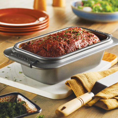 Anolon close-up of nonstick surface for easy food release benefit