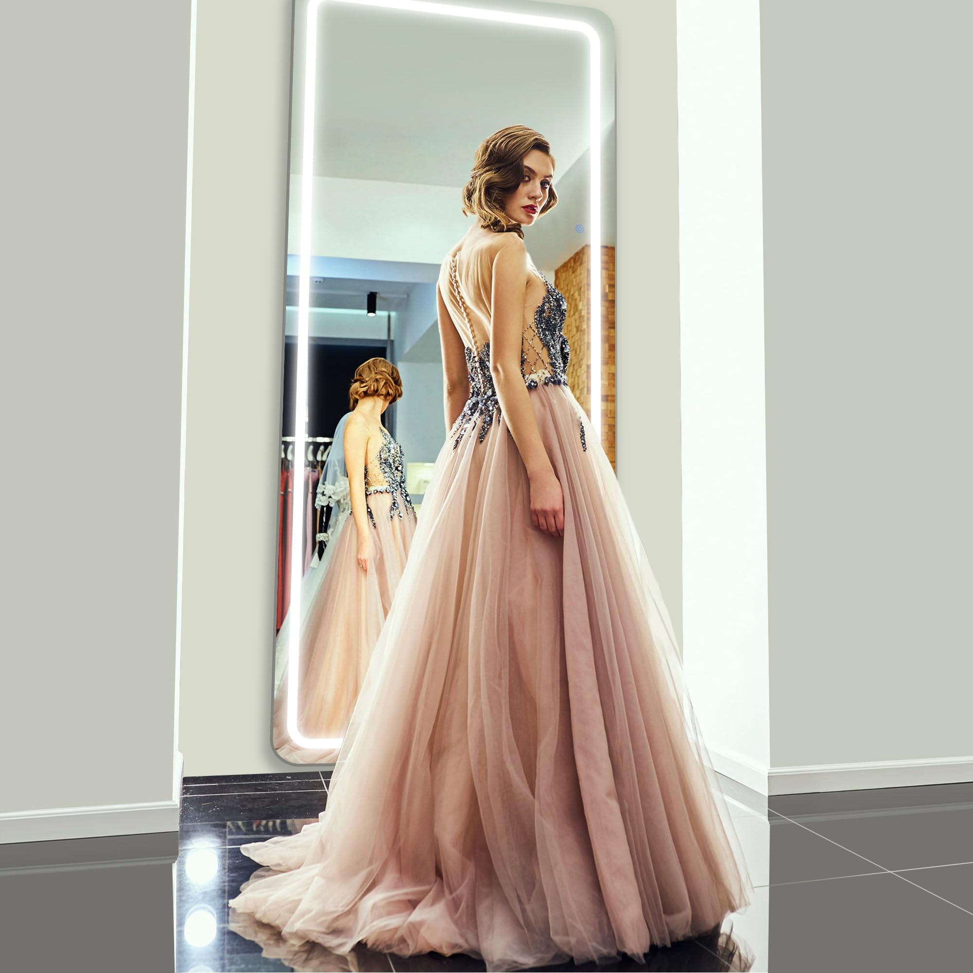 Antok mirror size comparison with person illustrating full head-to-toe view and scale advantage