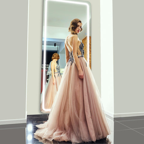 Antok mirror size comparison with person illustrating full head-to-toe view and scale advantage
