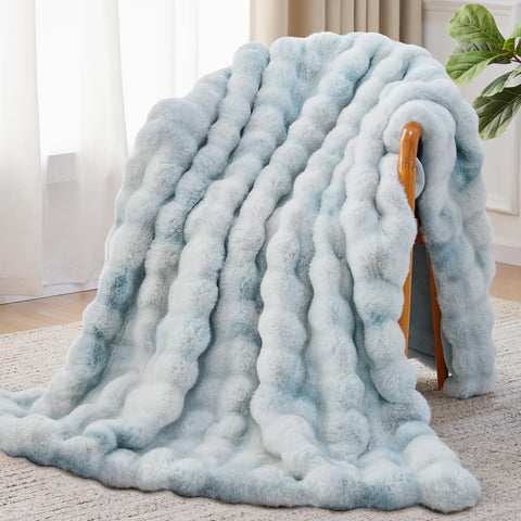 Anysay folded front throw showing plush edges and cozy appeal