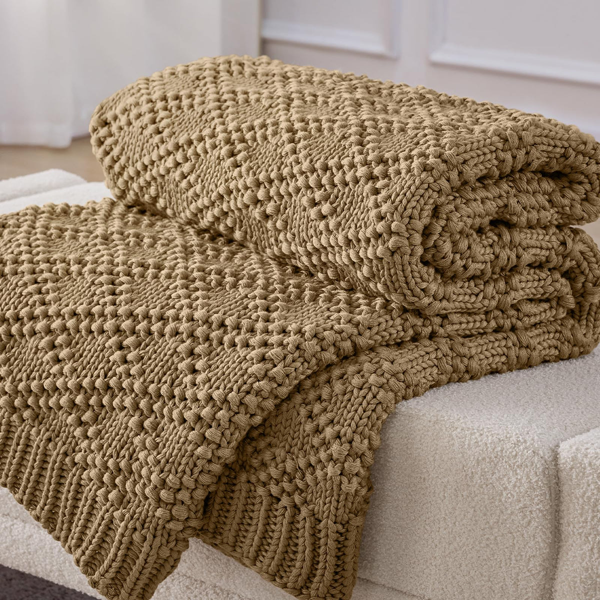 Anysay front view of chunky knit blanket showing full design and cozy appeal
