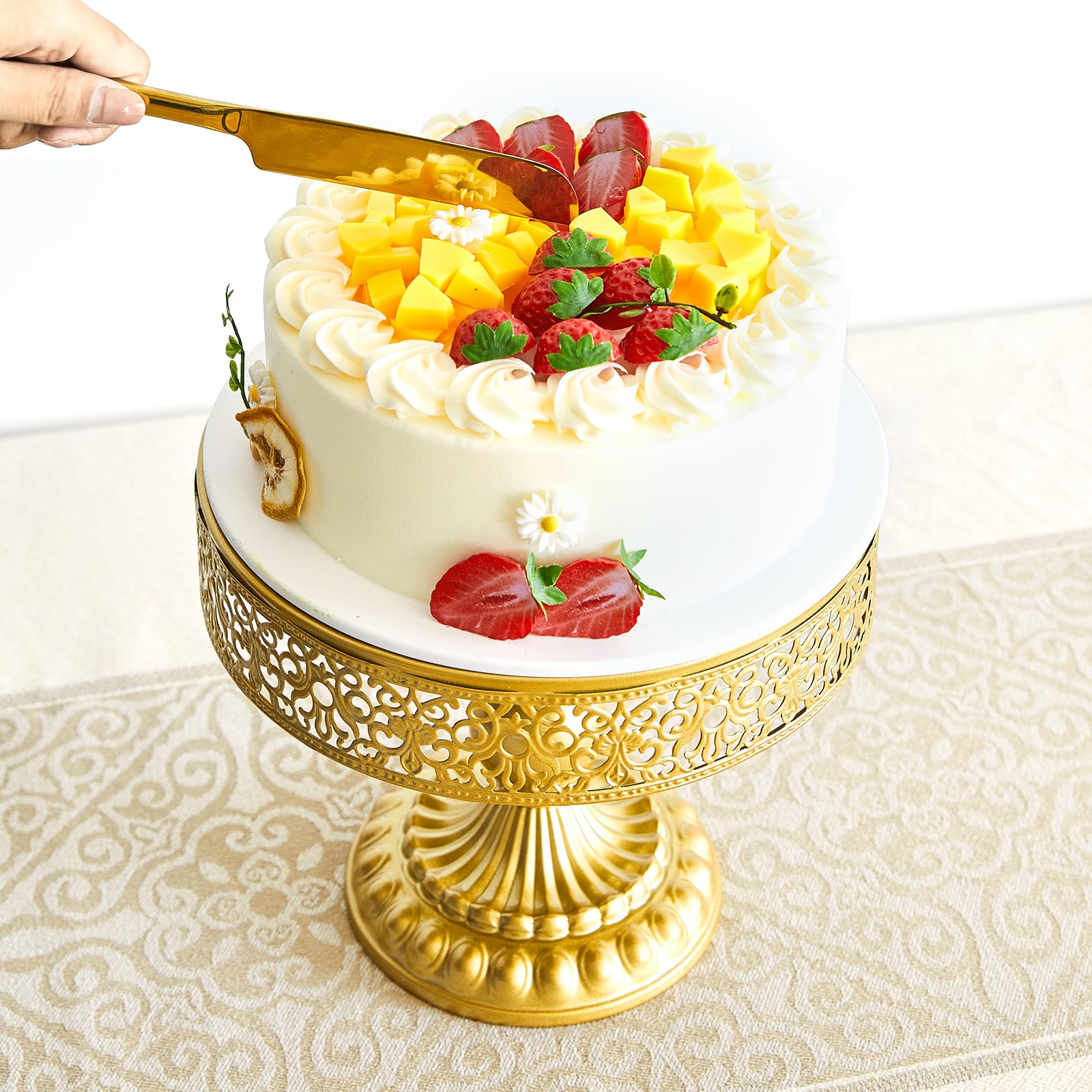 Aofure rectangular plates with pastries highlighting neat food arrangement benefit