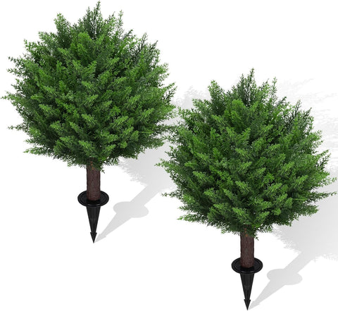 AOKIIE front view of 24 inch cedar topiary showing neat ball shape and curb appeal