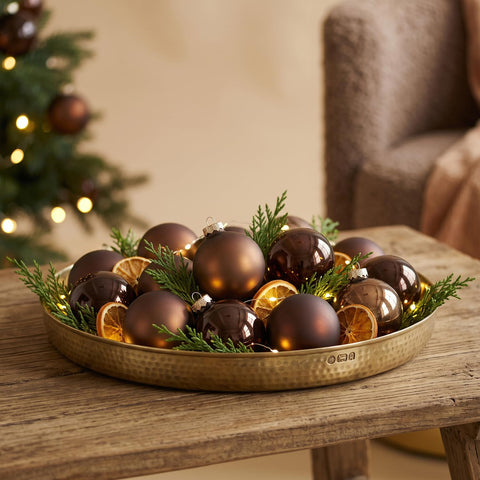 AOMOONOA glossy finish close-up reflecting lights for festive sparkle