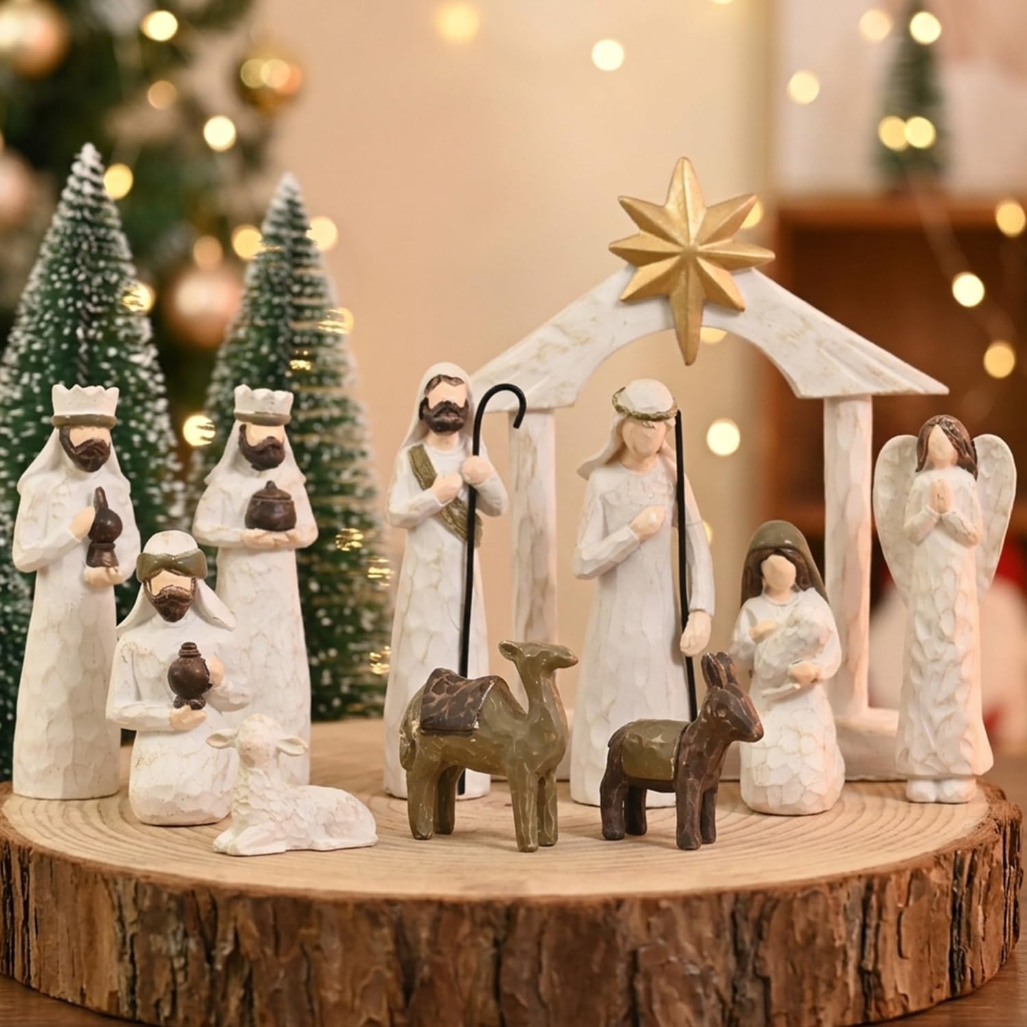 AOMOONOA close-up of stable and holy family highlighting delicate sculpting and serene look