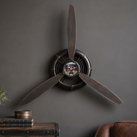 AOROTOE propeller clock front view shows bold aviation look and easy wall placement