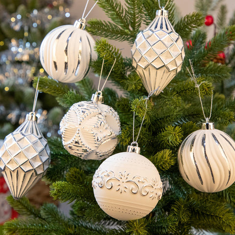 Arborus open reusable storage box with compartments protecting ornaments for seasonal storage