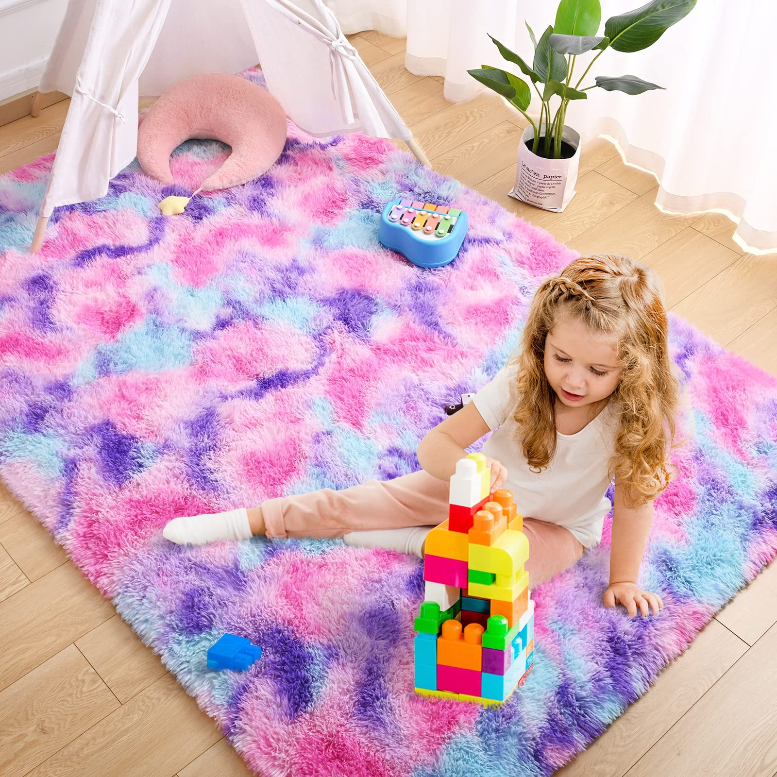 AROGAN view of non-slip backing dots providing floor grip and added safety