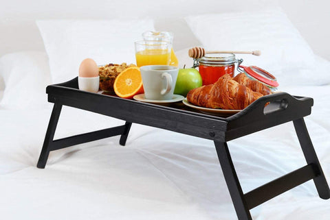 Artmeer tray scale with plate and cup showing ample room for meals