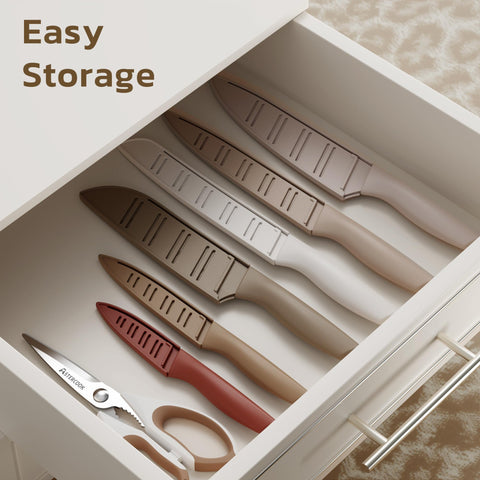 Astercook blade guards arrangement protecting edges and enabling safe storage