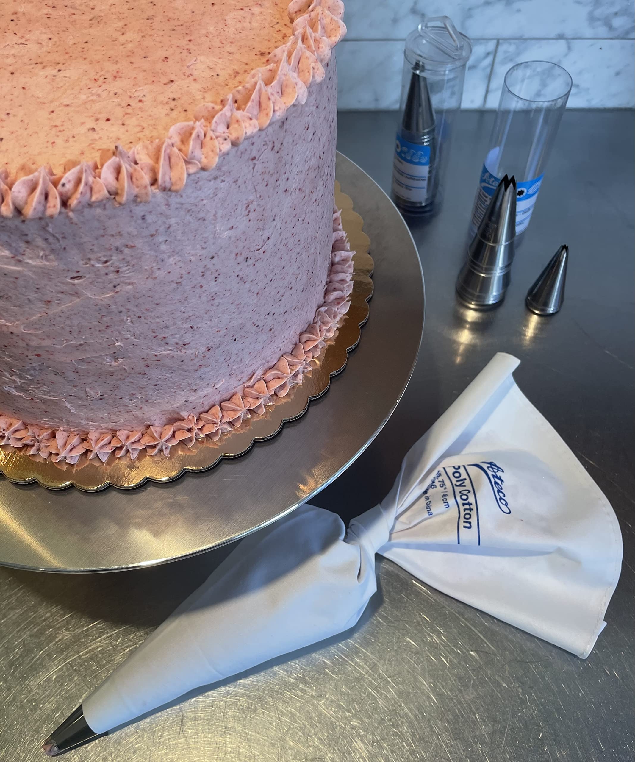Ateco size comparison with a tiered cake showing 12-inch work area benefit