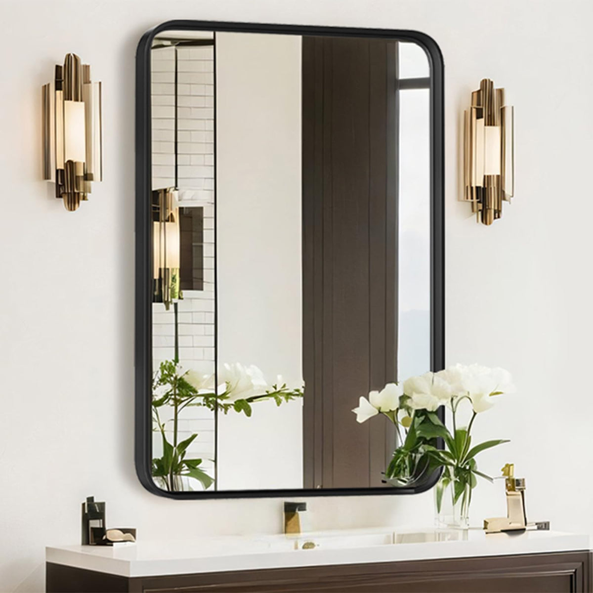 Atilioo front view of mirror showing clean lines and clear reflection benefit