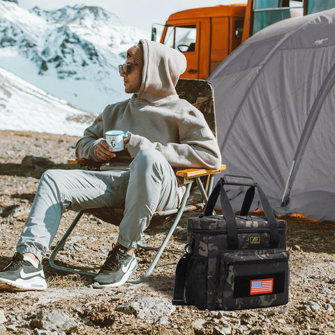 ATRIPACK open interior showing thick insulation and organized compartments for temperature retention
