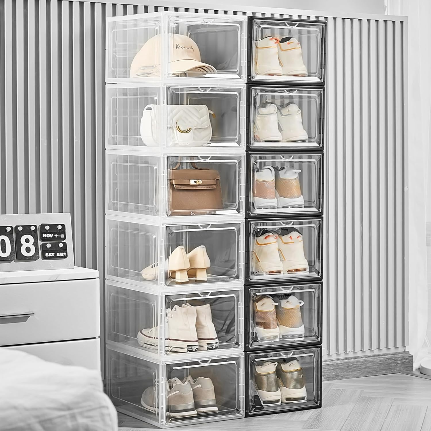 Attelite acrylic panel and ventilation holes showing breathability benefit