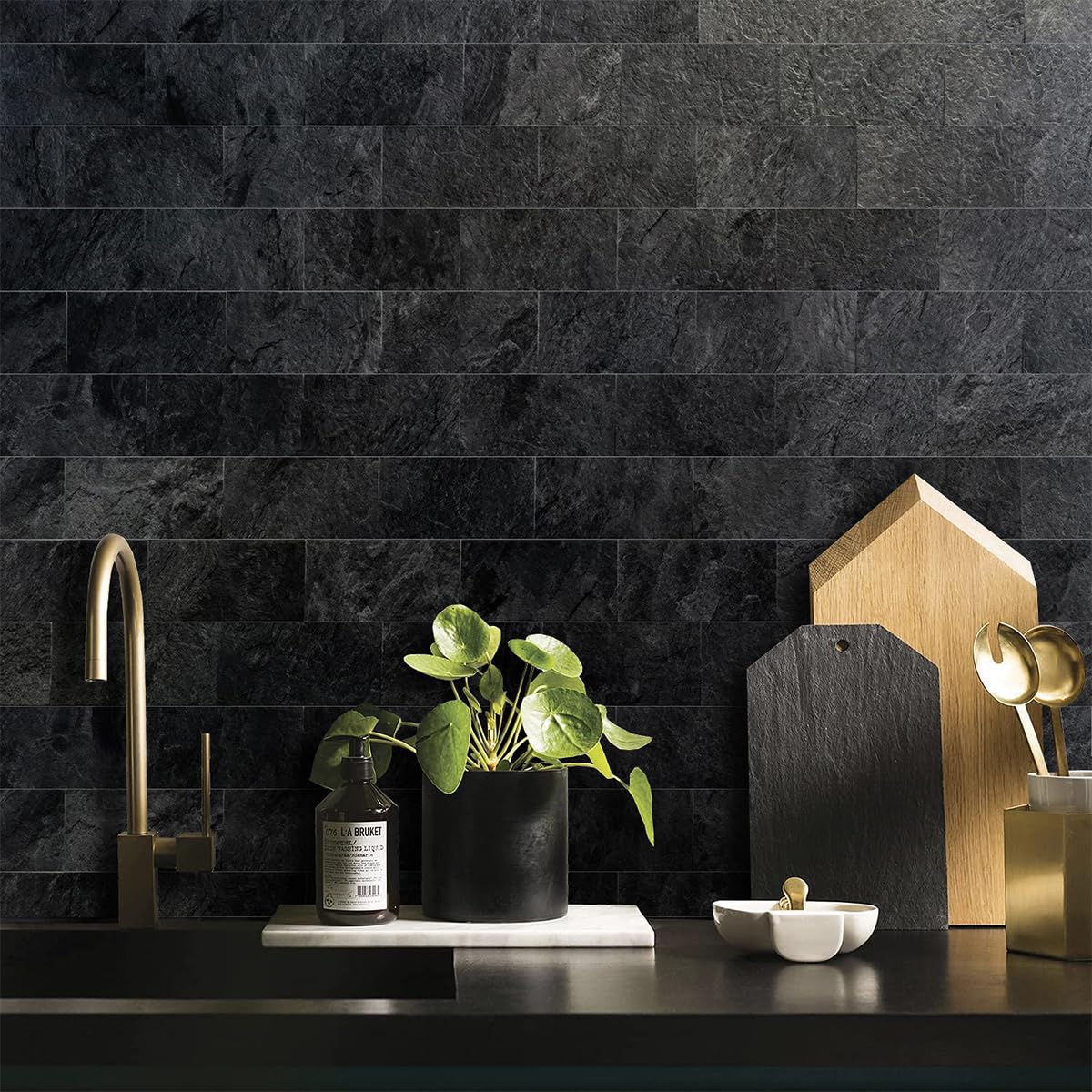 AULIGET kitchen backsplash installation showing fast renovation and splash protection
