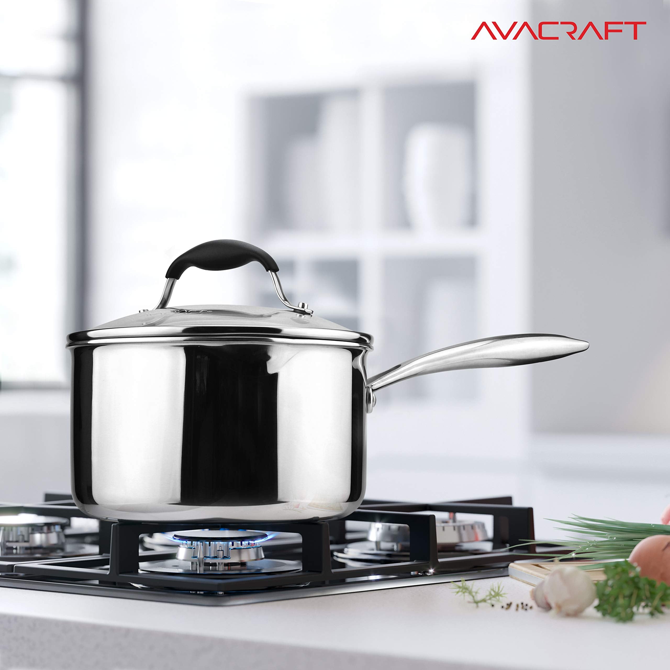 AVACRAFT ergonomic handle detail showing secure comfortable grip benefit
