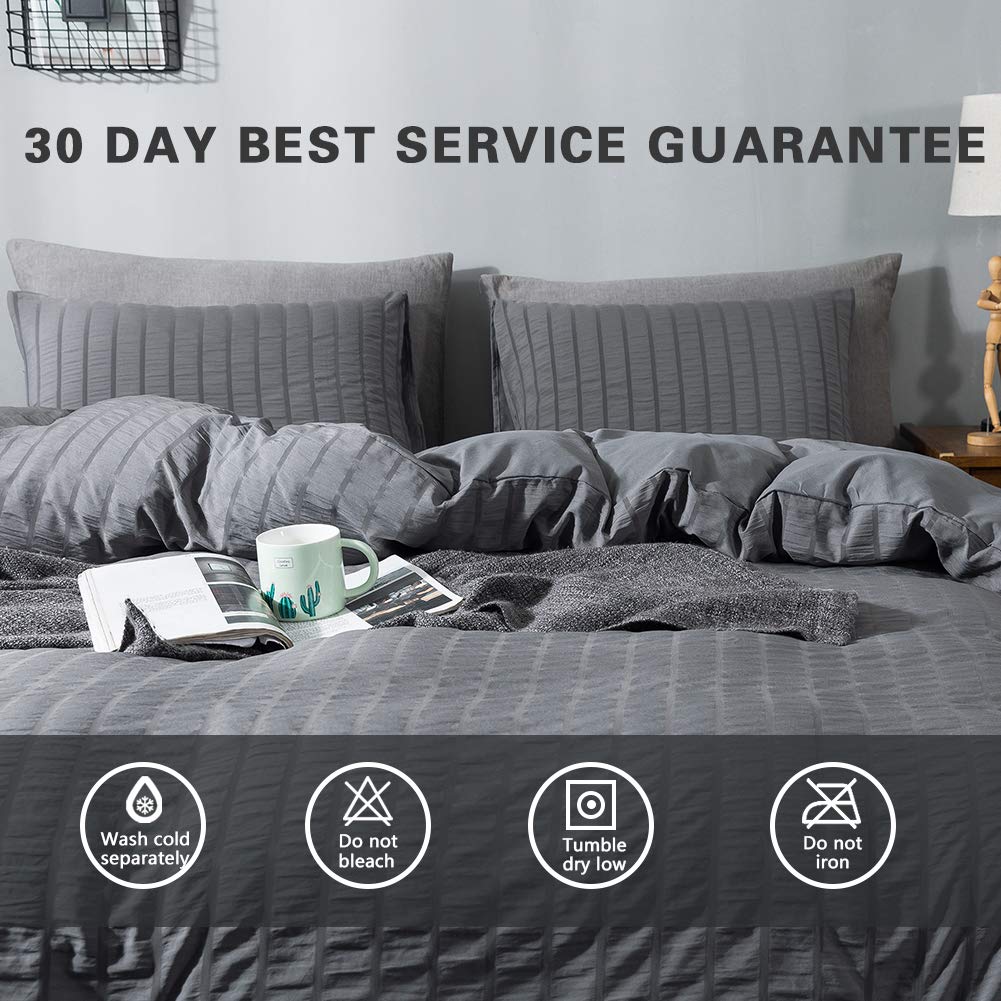 AveLom duvet size comparison with ruler showing 104x90 king dimensions for scale