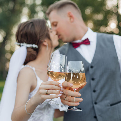 AW BRIDAL interior foam protection securing glasses for safe shipping