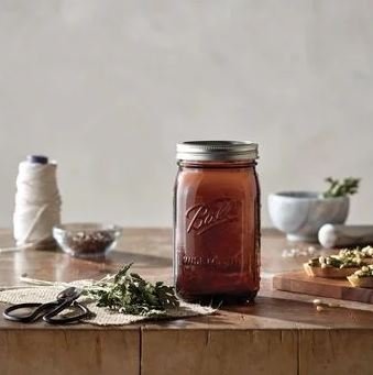 Ball jar lid seal close-up showing leak-resistant storage benefit