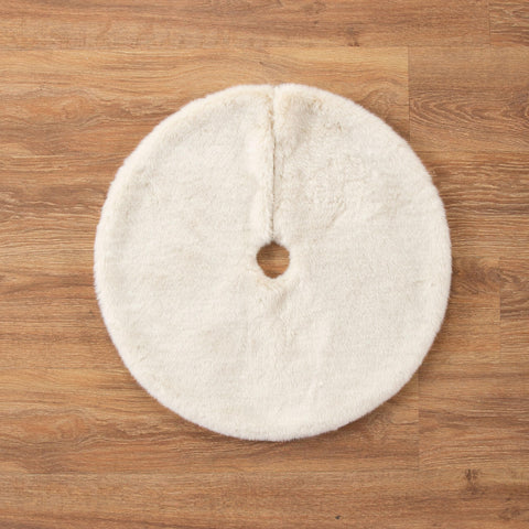 Balsam Hill close-up of faux fur texture highlighting plush, cozy touch
