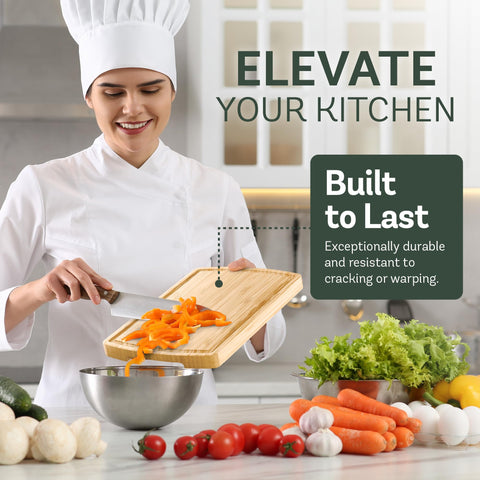 Bambüsi medium board with sliced vegetables ready for cooking prep