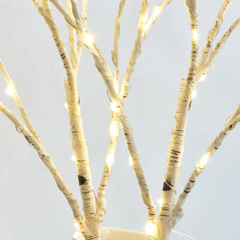 BAOLITVINE close-up of 100 LEDs on branch highlighting warm sparkle