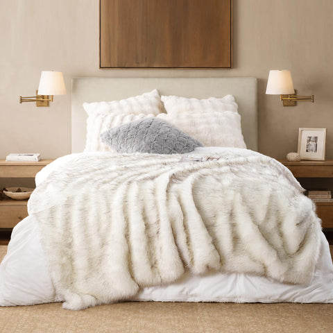 BATTILO HOME smooth fleece backing detail showing comfortable skin-friendly surface benefit