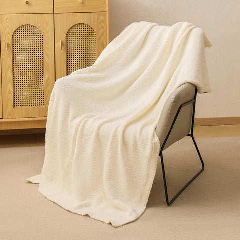 bearberry throw with pet illustrates durability and pet-friendly comfort