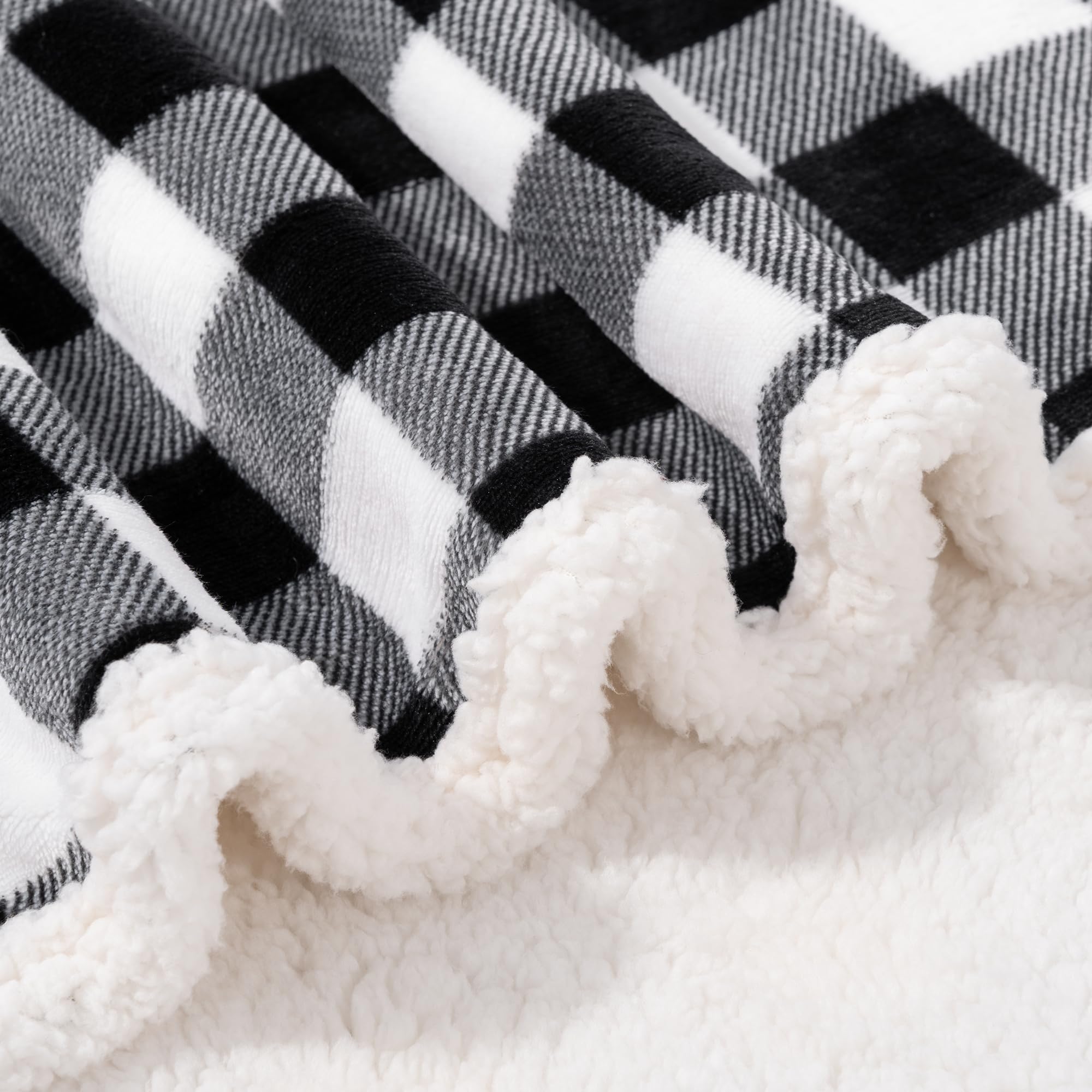 BEAUTEX used at a picnic showing outdoor warmth and travel-friendly use