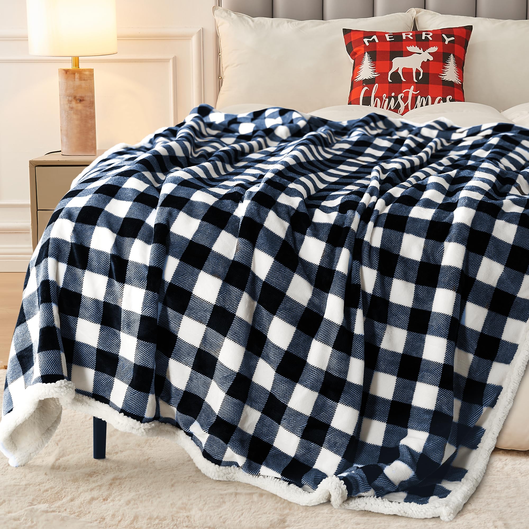 BEAUTEX outdoor picnic spread showing lightweight portability and warmth
