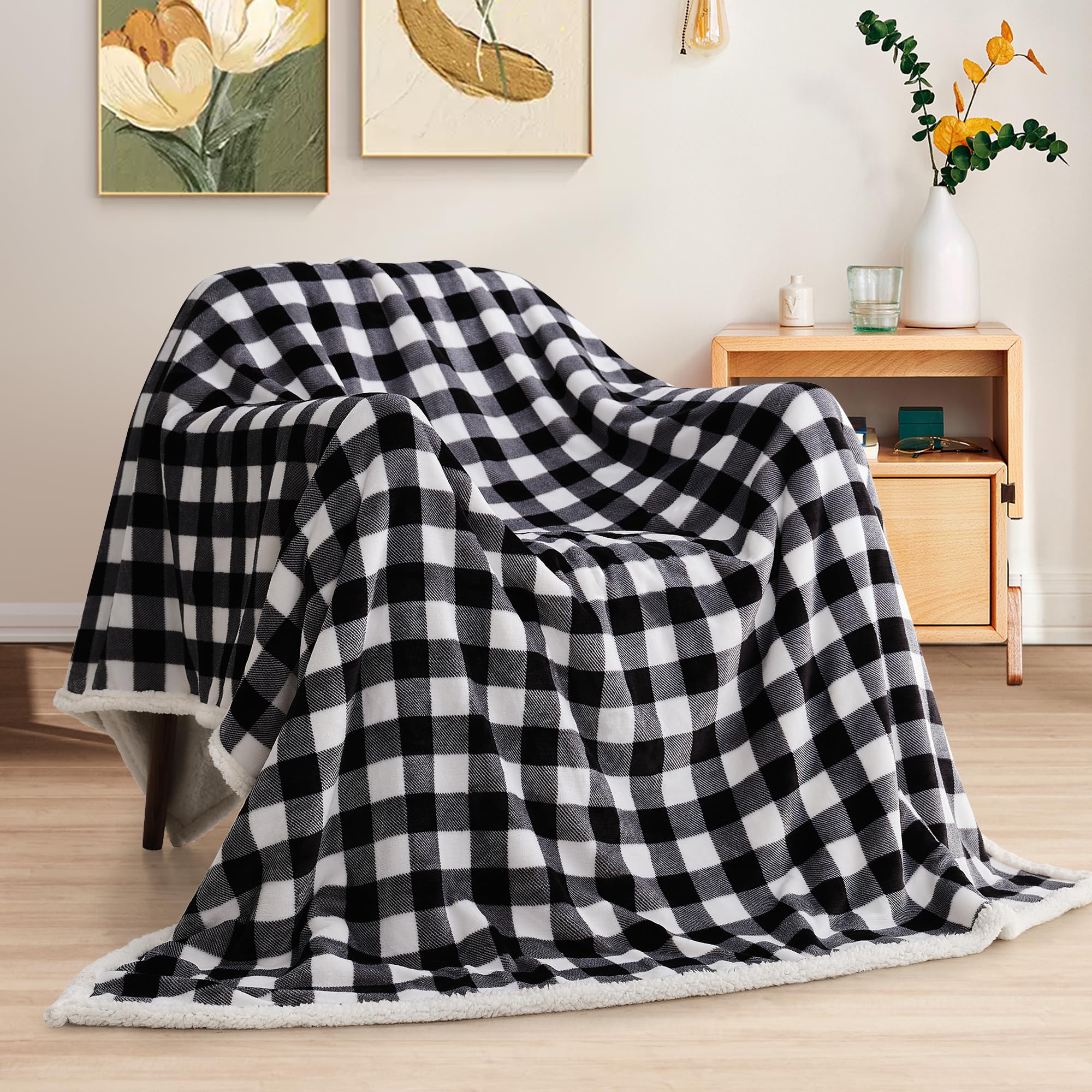 BEAUTEX Sherpa reverse close-up highlighting plush warmth and softness