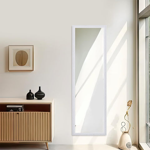 Beauty4U glass closeup showing crystal-clear reflection and upgraded float glass benefit