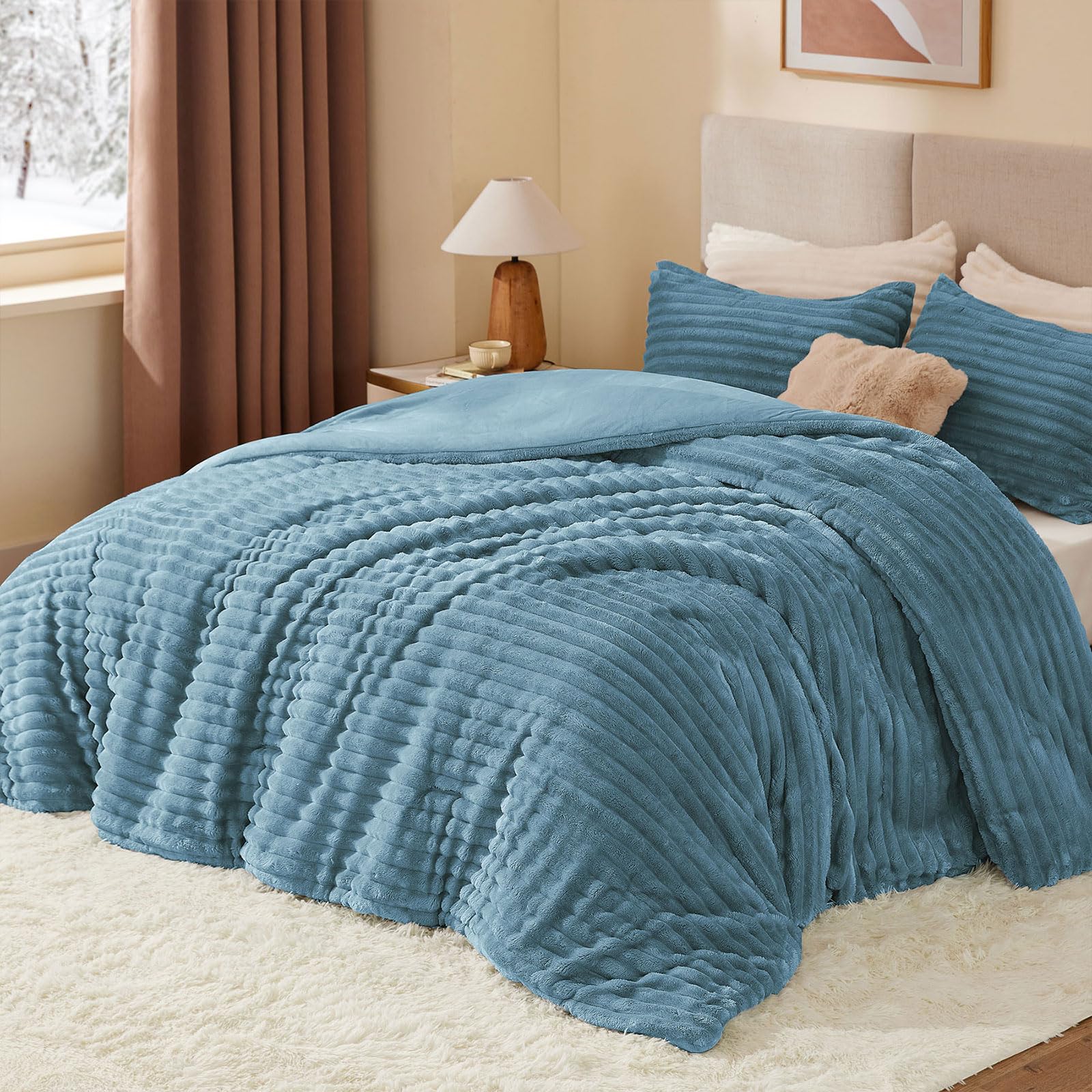BEDELITE micro-mink close-up showing silky texture and plush comfort