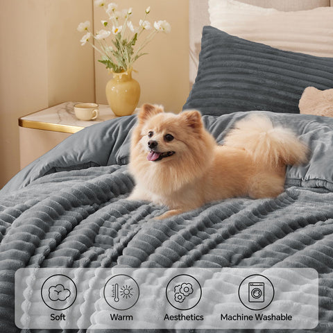 BEDELITE comforter on dressed bed in bedroom illustrating warmth and stylish grey decor