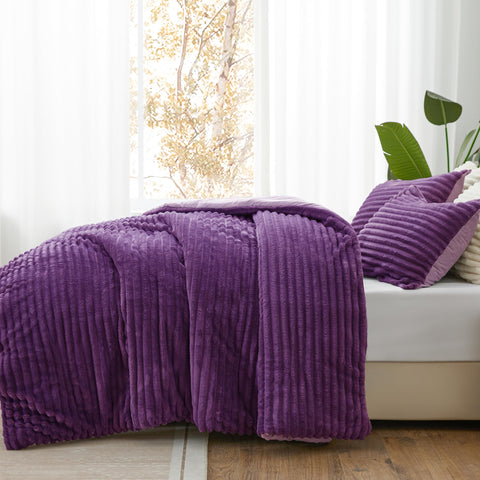 BEDELITE reverse flannel closeup demonstrating cozy heat retention benefit