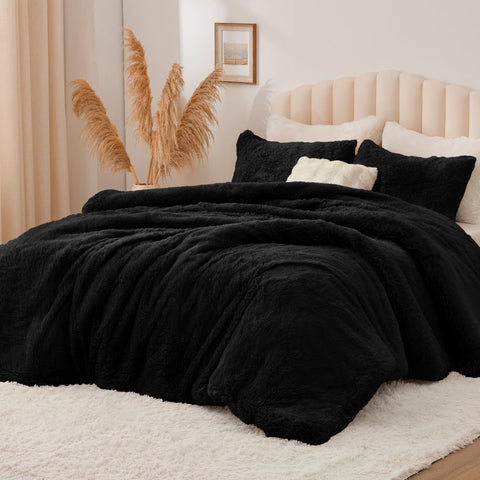 BEDELITE close-up of faux fur texture highlighting softness and warmth